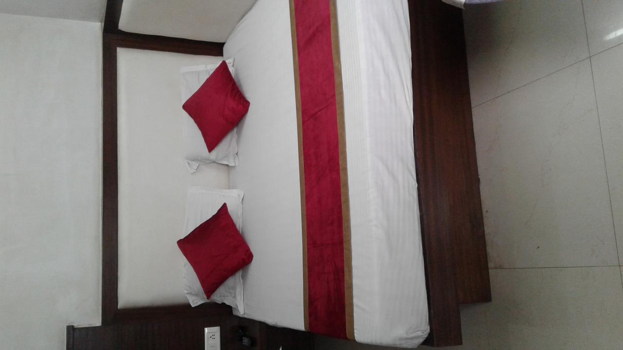 White House Tourist Lodge New Delhi Buitenkant foto