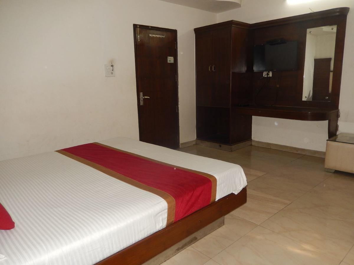 White House Tourist Lodge New Delhi Buitenkant foto