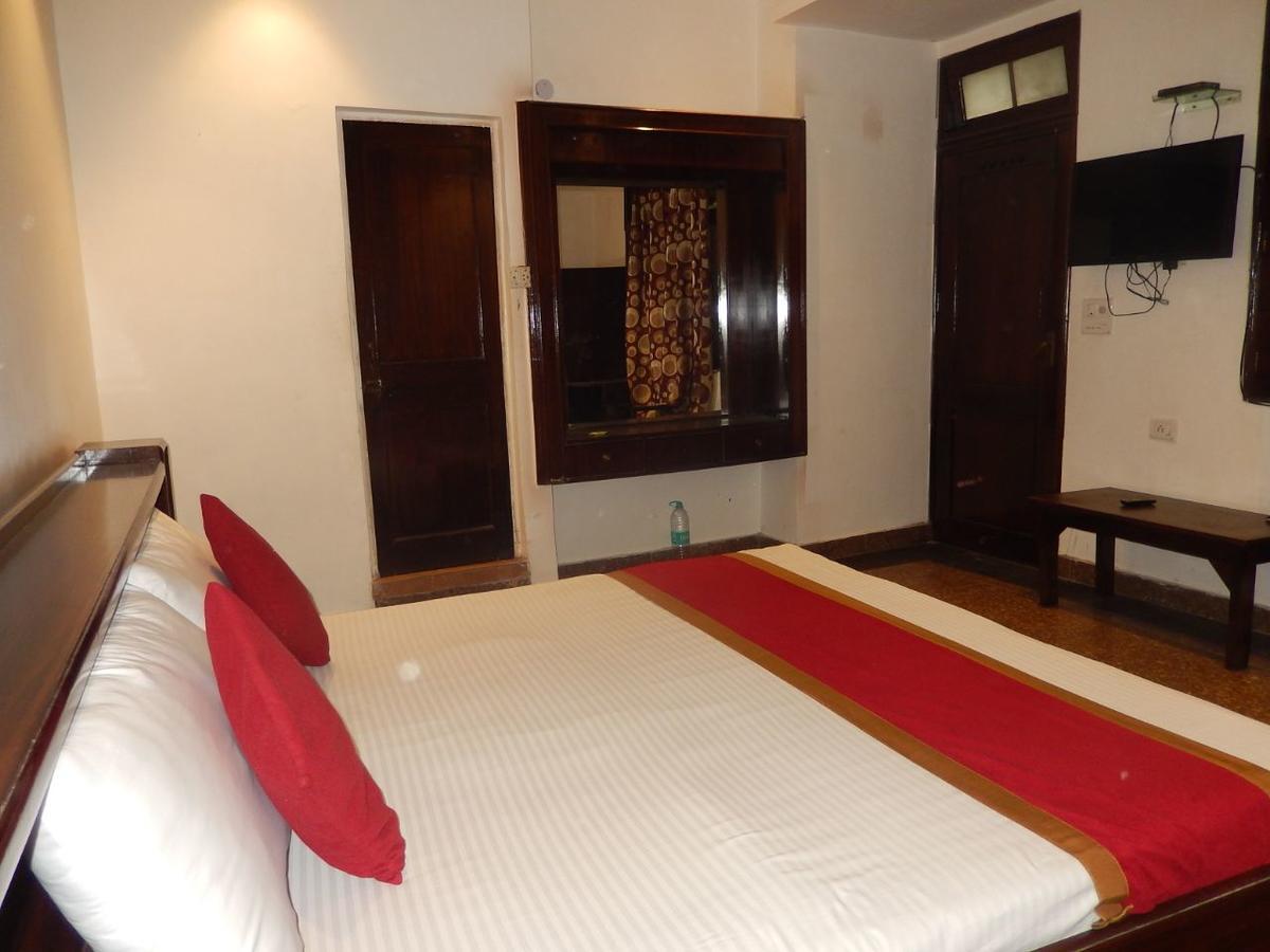 White House Tourist Lodge New Delhi Buitenkant foto